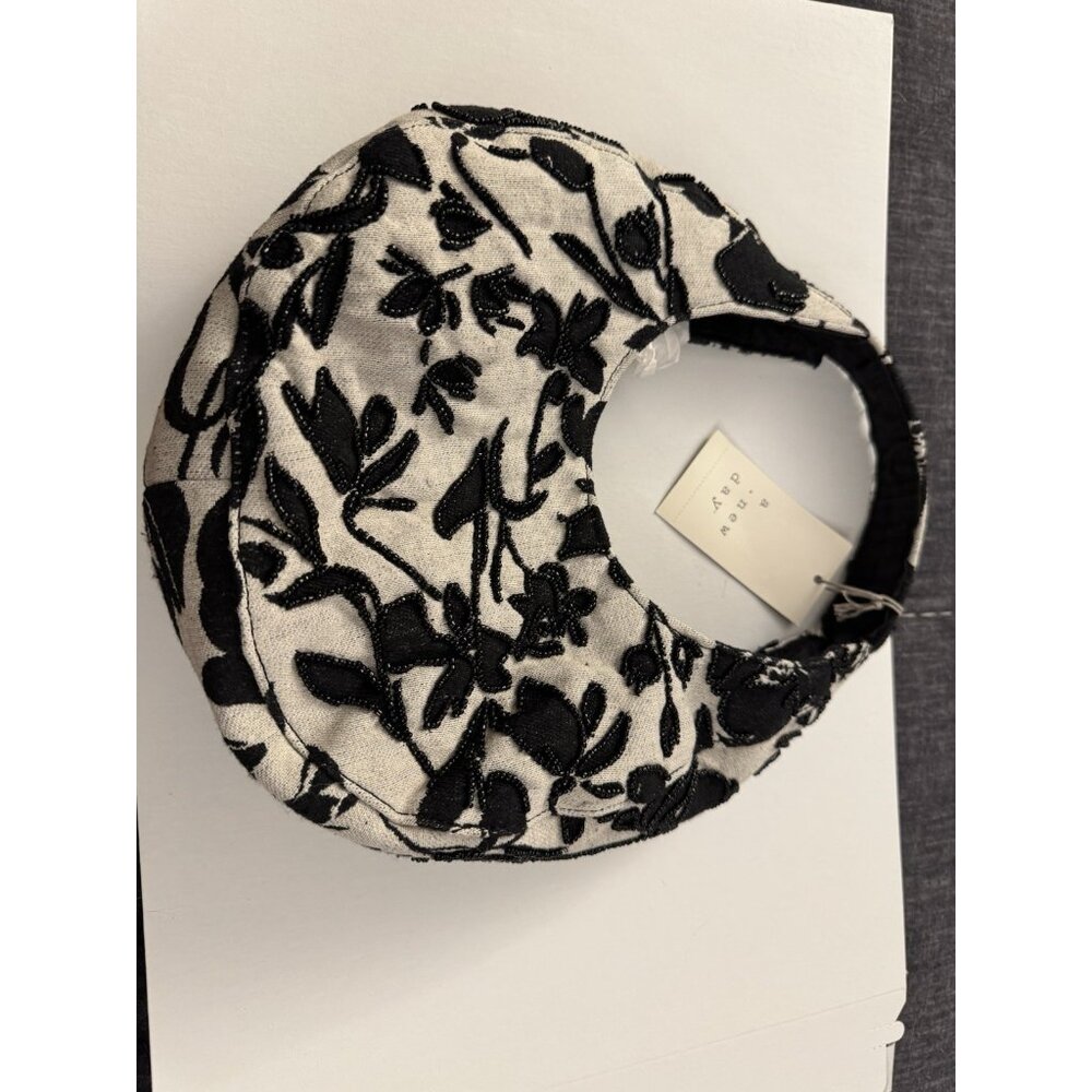 NWT A New Day Black & White Floral Beaded Crescent Shoulder Bag Purse HG4 - Picture 3 of 4